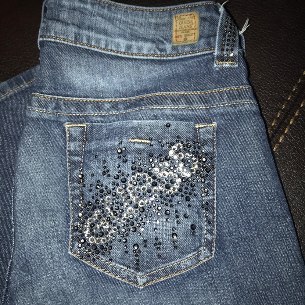 Guess Jeans - Picture 2 of 3